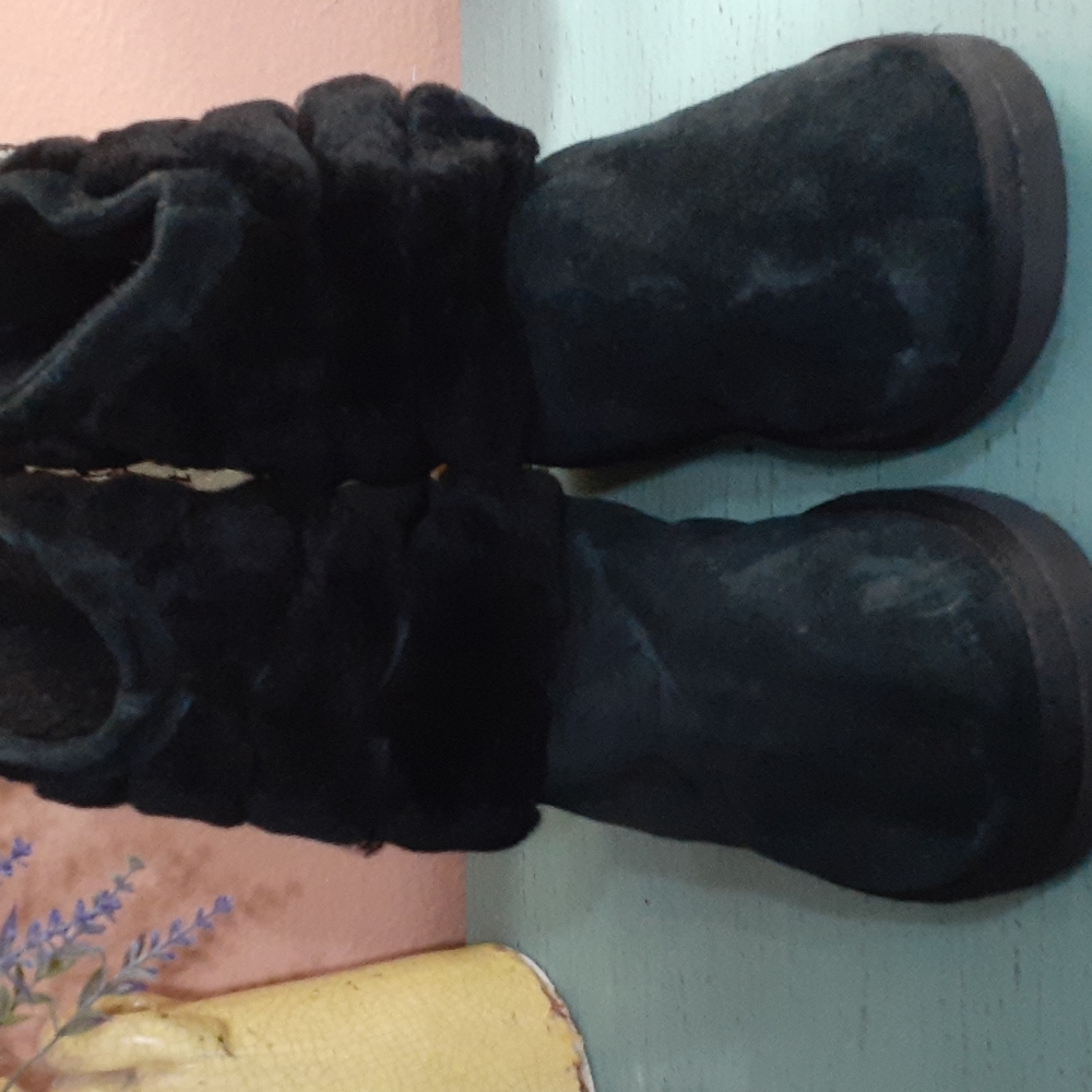 UGG BOOTS SZ 8